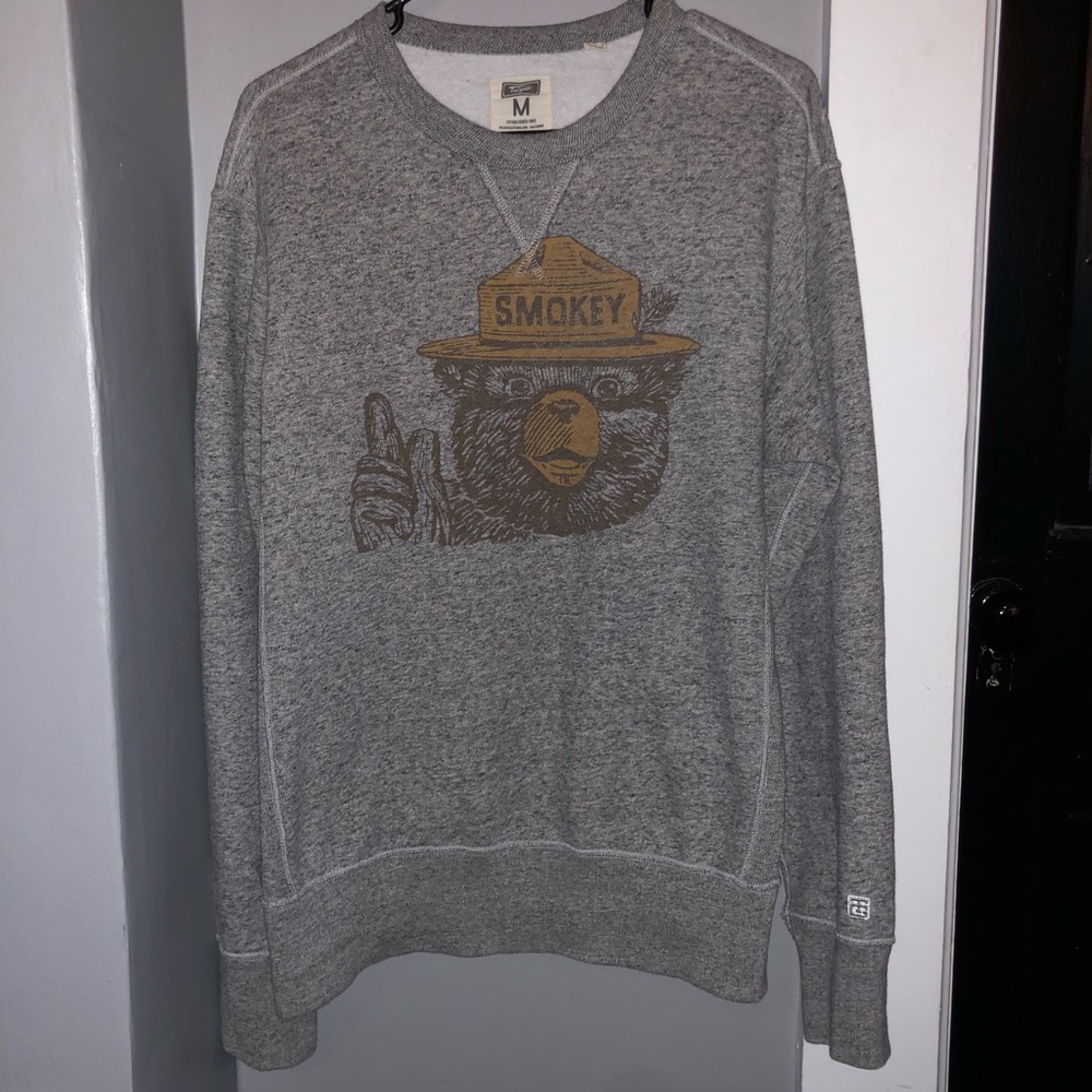 American Eagle Crew Neck Tailgate Sweater